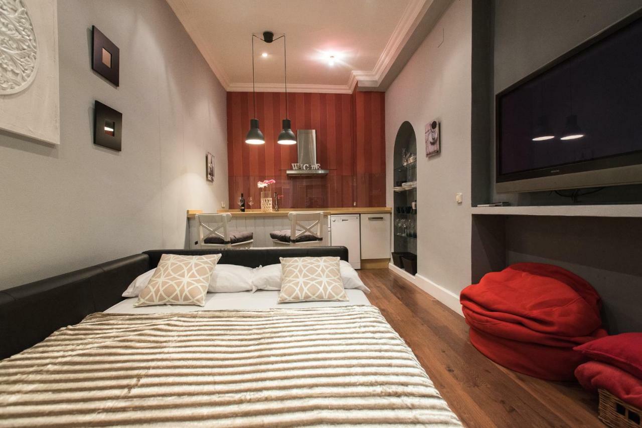 Divi Apartments Martinez Montanes Севилья Экстерьер фото