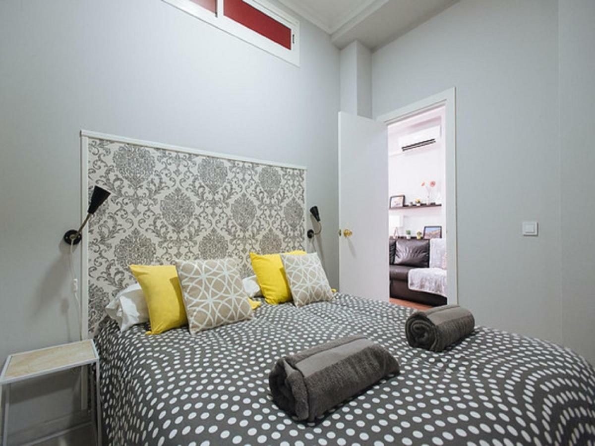 Divi Apartments Martinez Montanes Севилья Экстерьер фото